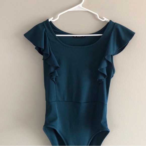 💐New Ruffle Body Suit - Picture 2 of 9